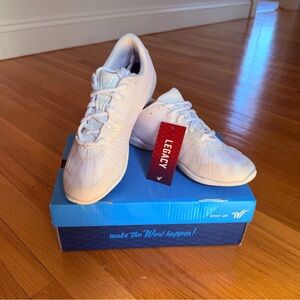 Like NEW Varsity Legacy Cheer Shoes Size 5.5